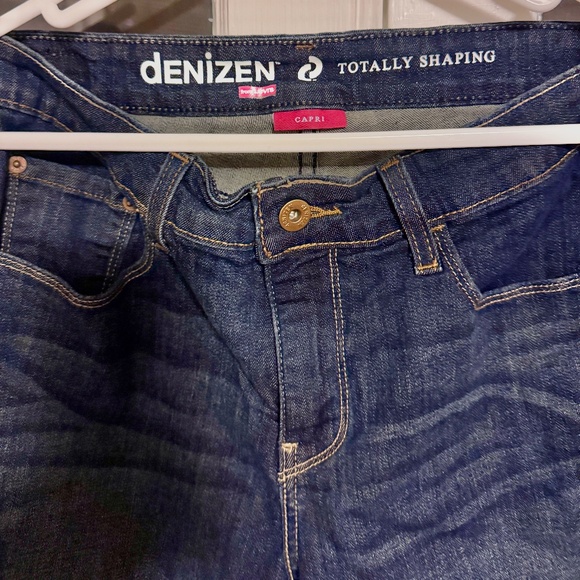 Denizen by Levi’s Totally Shaping Capri Cropped Jeans Pants EUC Sz. 12 - Picture 2 of 6
